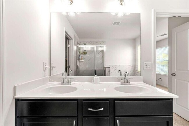 Building Photo - 2311 Candy Ln