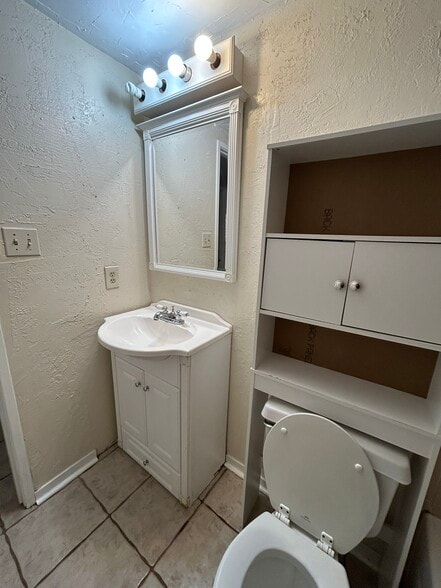 Building Photo - 6278 Occoquan Forest Dr