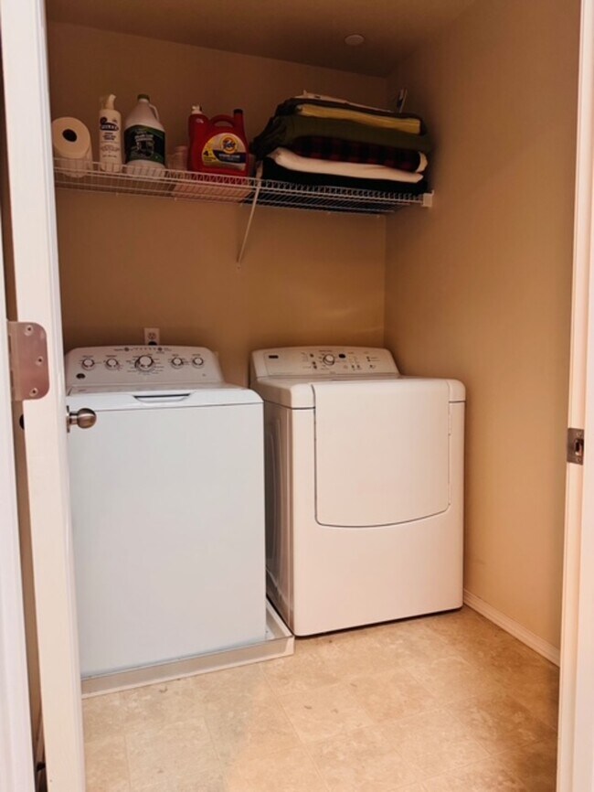 Building Photo - 12675 SW Night Heron Ln