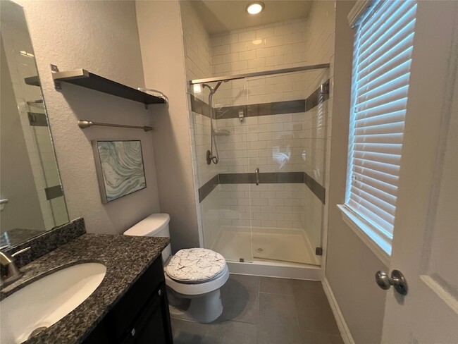 Building Photo - 12279 Oxford Cres Cir