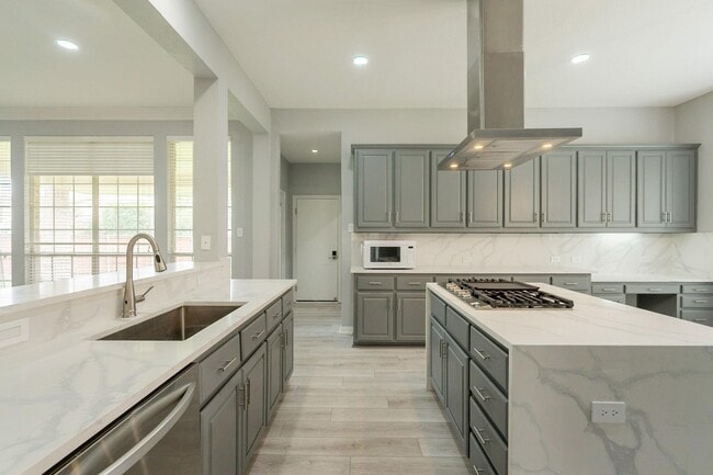 Building Photo - 7728 Saragosa Creek Dr