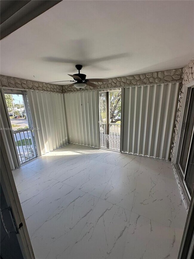 Building Photo - 1445 Grant St