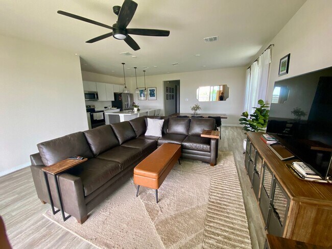 Building Photo - Amazing Floorplan - Coming Soon May 2026