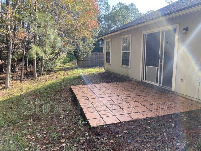 Building Photo - 7751 Fawn Lake Dr S