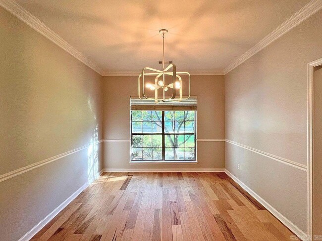 Building Photo - 14302 Westbury Dr