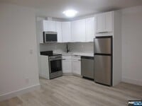 Building Photo - 119 1st St