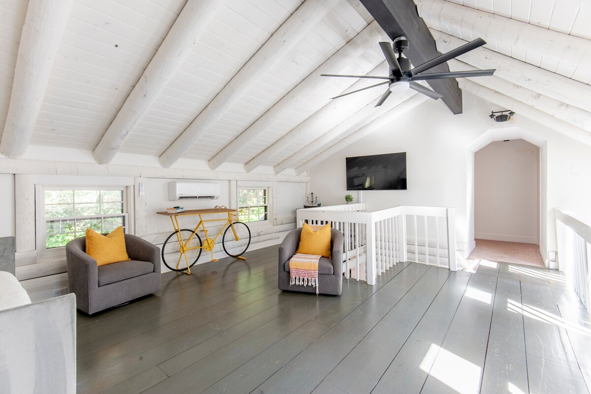 Building Photo - 1644 Dudley Mountain Rd