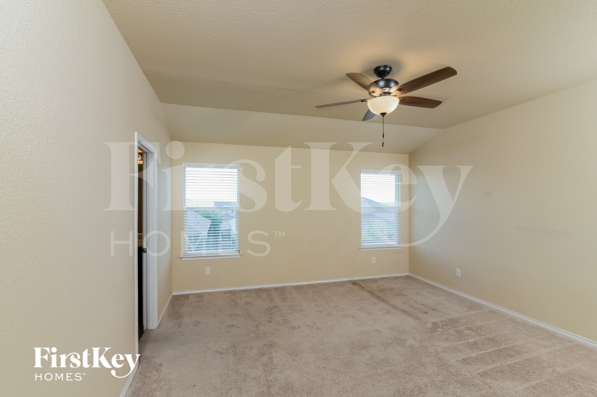 Building Photo - 7106 Phoebe View