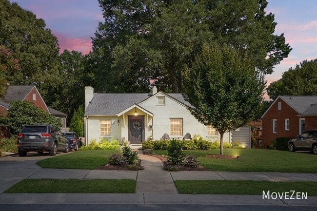 Building Photo - 1704 Dearmon Dr