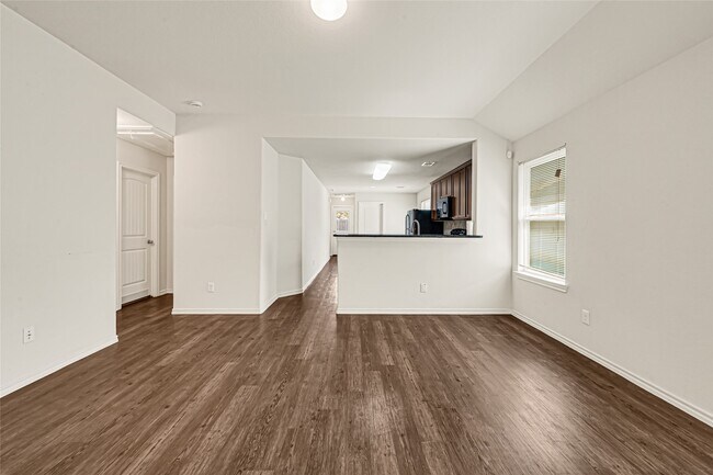 Building Photo - 2806 Morgensen Dr