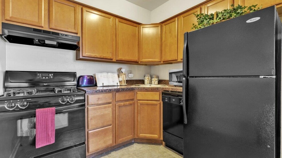 Building Photo - South Mountain Apartment Homes