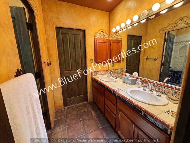 Building Photo - 5661 E Shadow View Ct