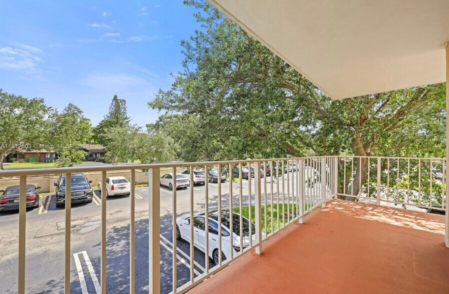 Building Photo - 13100 SW 92nd Ave