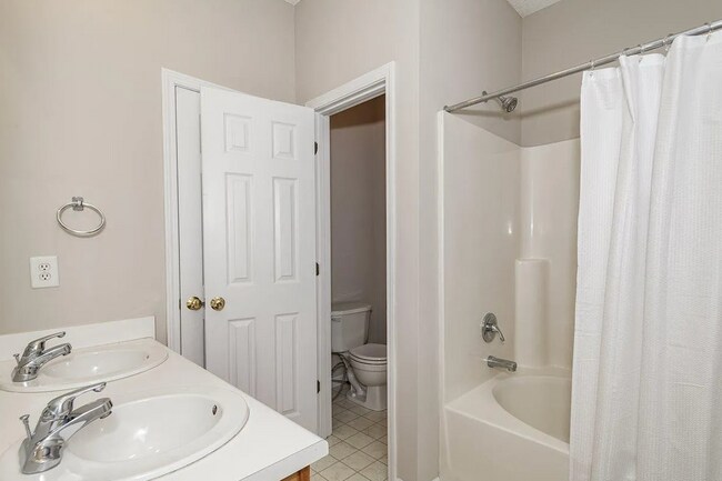 Building Photo - 3 Bedroom Ranch Near NCSU