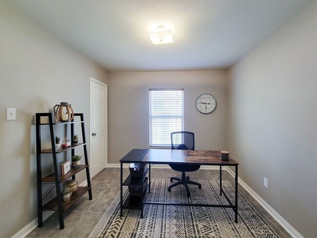 Building Photo - BEAUTIFUL LARGE 1 STORY 3 BEDROOM 2 BATH H...