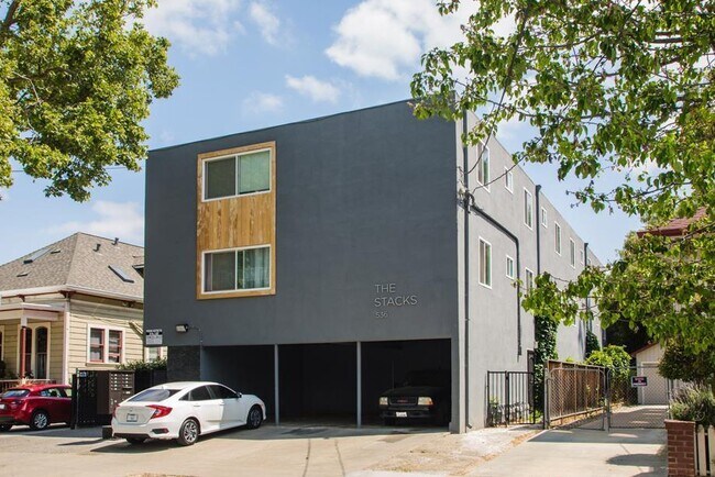 Primary Photo - 536 S 8th St