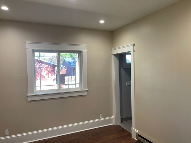 Building Photo - Beautifully Remodeled Home in the City of ...