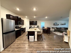 Building Photo - 219 Cuban Emerald