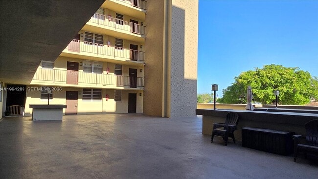 Building Photo - 1811 Jefferson St