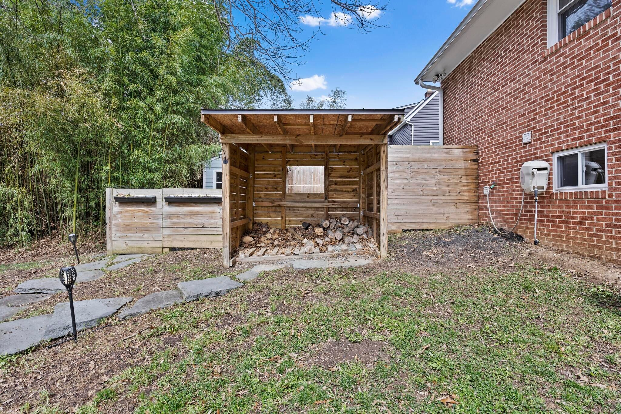 Building Photo - 8312 Savage Guilford Rd