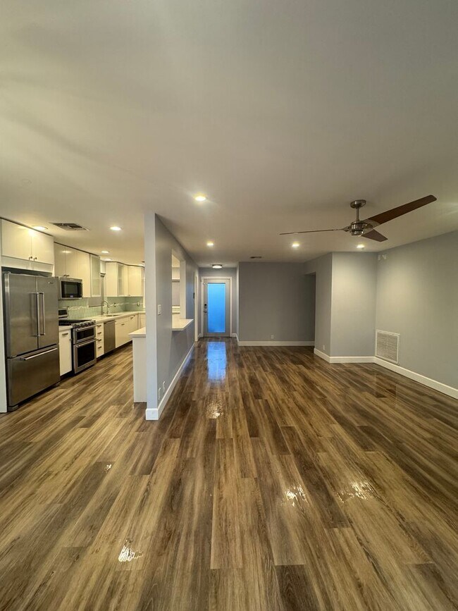 Building Photo - 3 bedroom home in Downtown Phoenix