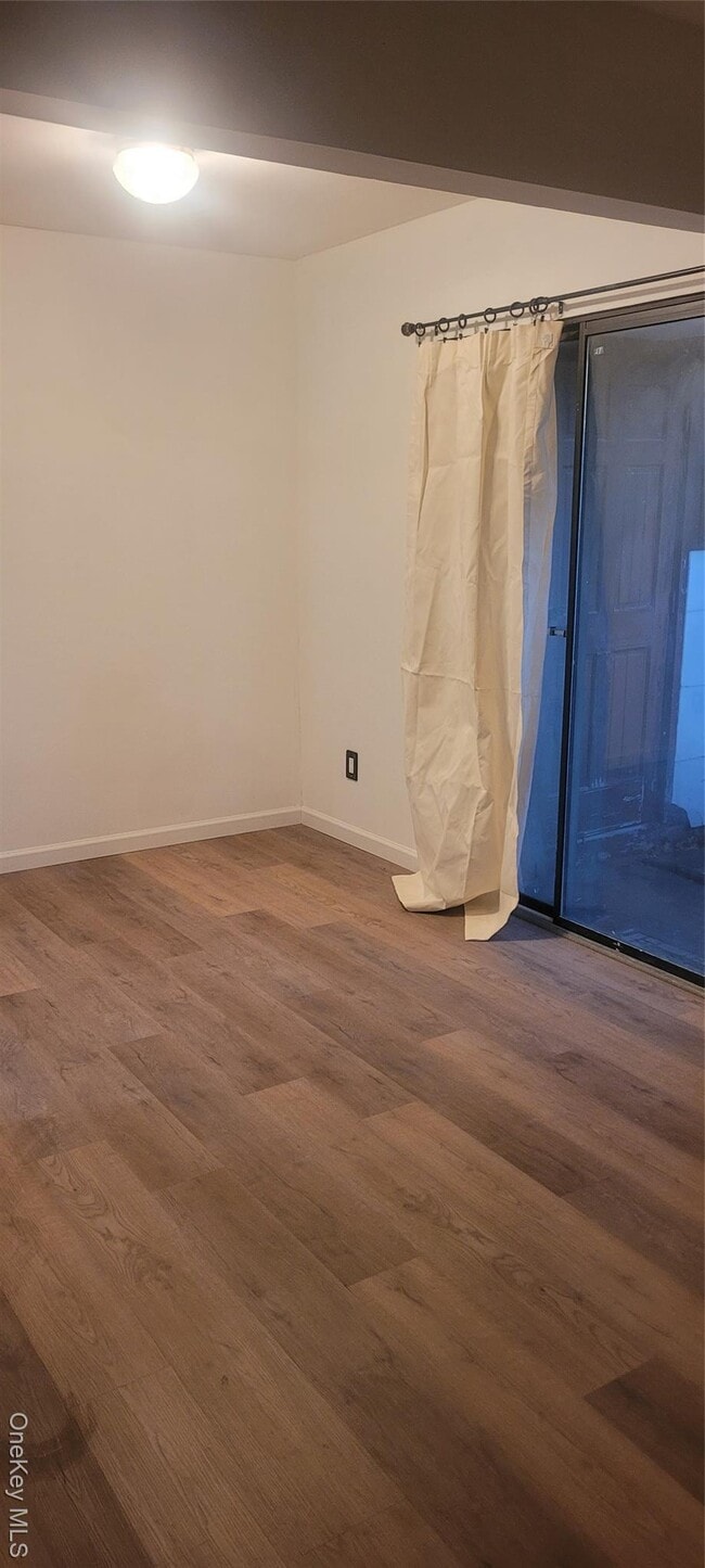 Building Photo - 2 Williamsburg Ct