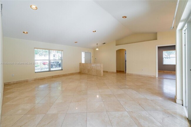 Building Photo - 1840 SW 135th Way