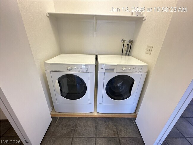 Building Photo - 2152 Quarry Ridge St