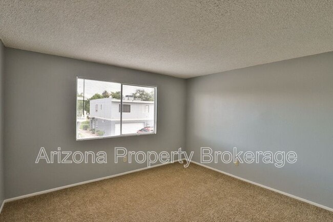 Building Photo - 6653 N 27th Ave