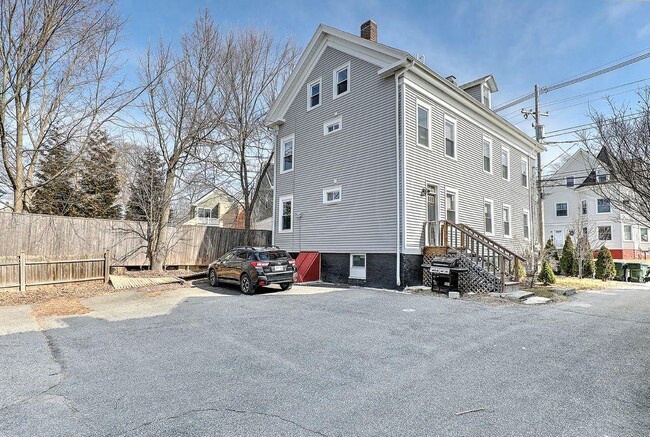 Building Photo - 390 Hope St