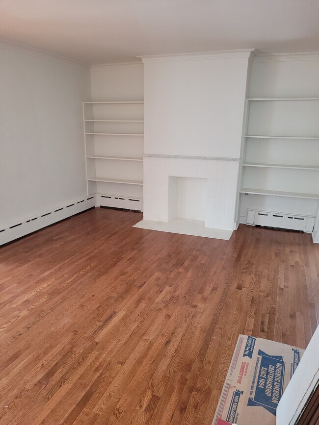 Building Photo - 2538 Beechwood Blvd