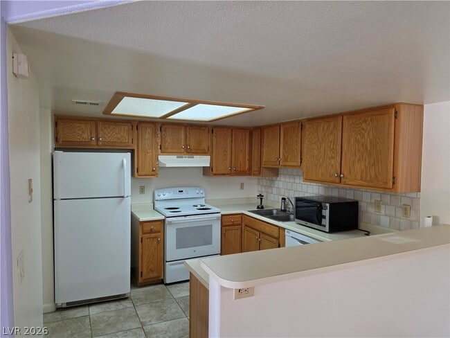 Building Photo - 3455 Erva St