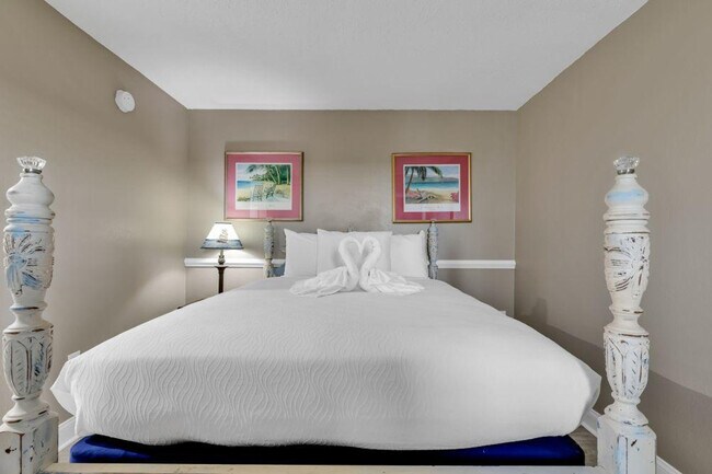 Building Photo - 1700 N Ocean Blvd