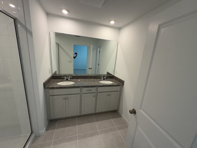Building Photo - 4216 Sadler Rd