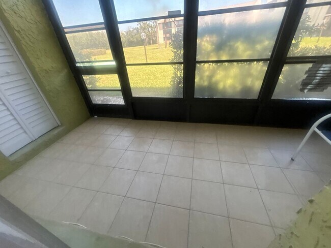 Building Photo - 1 Bedroom/1 Bathroom 1st Floor Condo at Gulf Harbors - AVAILABLE May 1st!