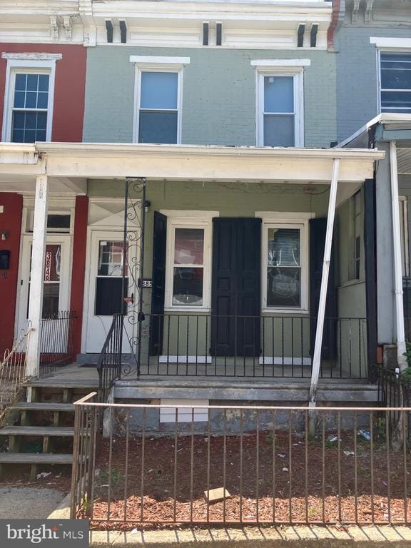 Primary Photo - 3850 Olive St