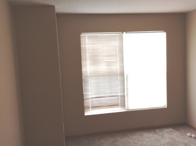 Building Photo - 1288 Waterbury Dr