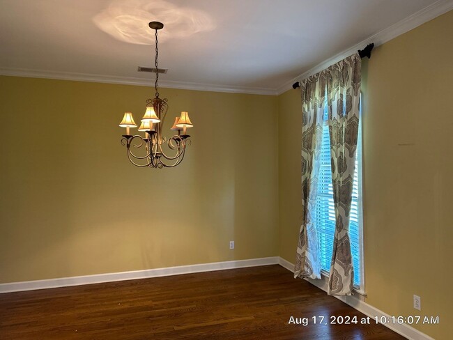 Building Photo - 10135 Ridgewood Oak Dr