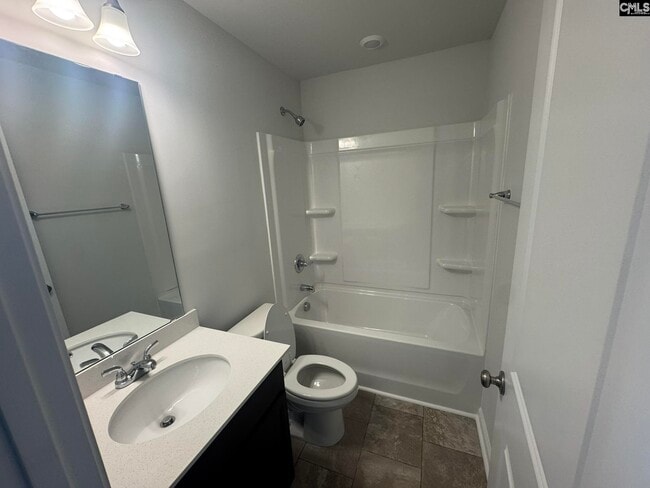 Building Photo - 141 Carr Ln