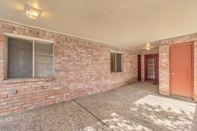 Building Photo - 4702 Cashel Cir