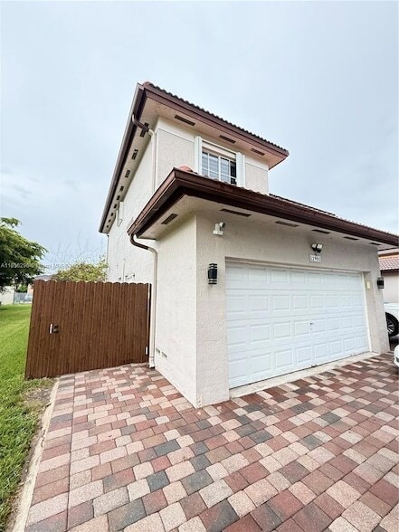 Primary Photo - 22902 SW 113th Ct