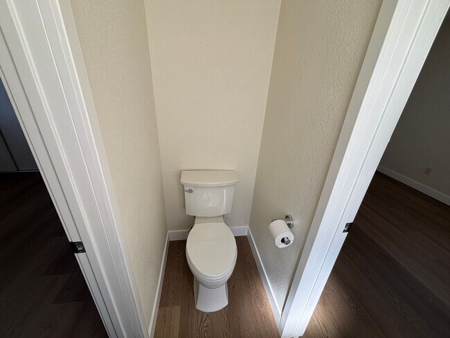 Building Photo - Fully Renovated 3BD/1.5BA Unit | Eucalyptus Ave, Moreno Valley