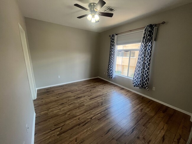 Building Photo - Guard Gated 2 Bedroom Condo - Red Hills in...