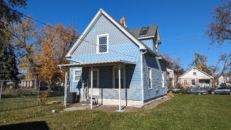 Building Photo - 1319 Grand Ave