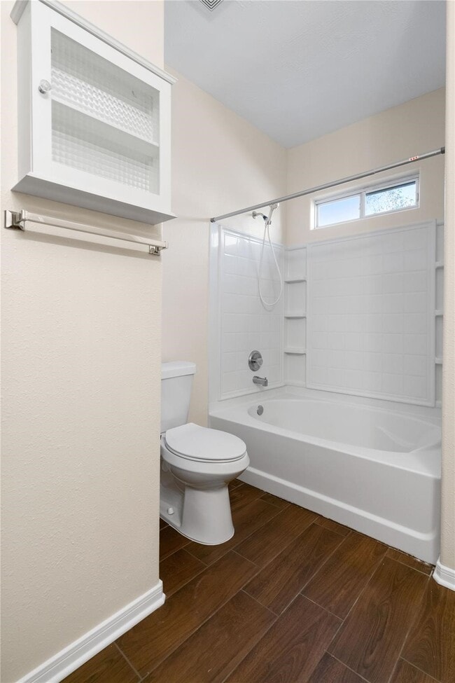 Building Photo - 8810 Willow Spur Dr