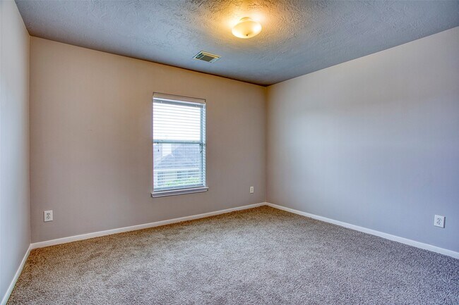 Building Photo - 25127 Florina Ranch Dr