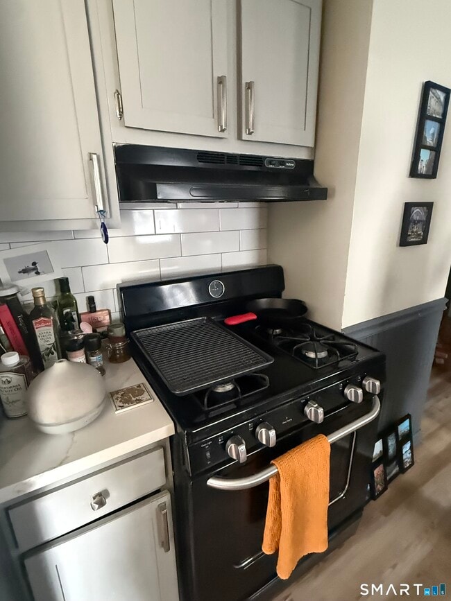 Building Photo - 51 N Orchard St