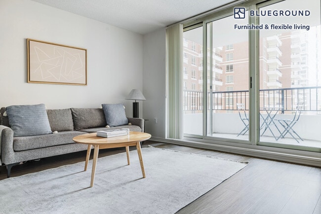 Building Photo - 850 N Randolph St