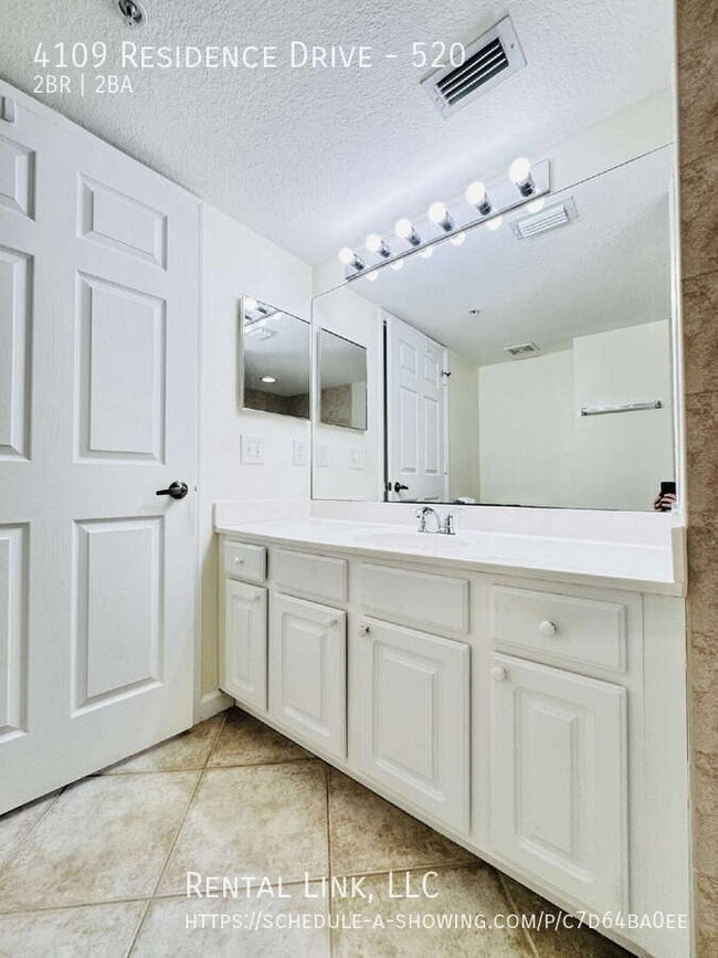 Building Photo - 4109 Residence Drive