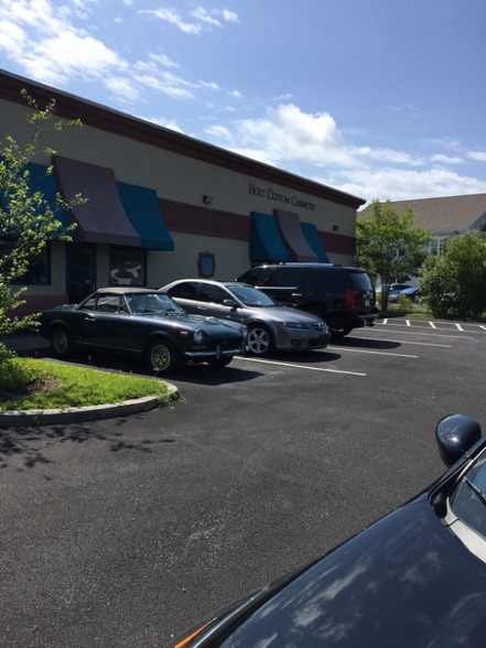 Building Photo - 128 Elk Dr